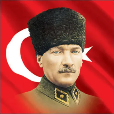 Qui est ce Mustafa, fondateur et président de la République de Turquie de 1923 à sa mort en 1938 ?