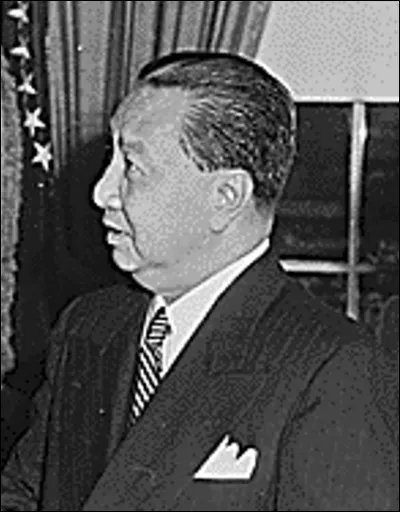 Qui est cet Elpidio président de la République des Philippines de 1948 à 1953, mort en 1956 ?