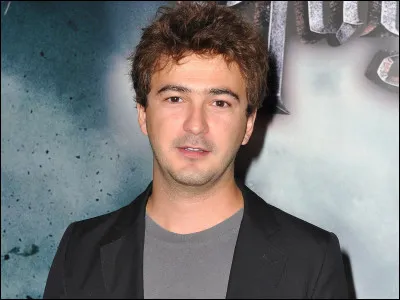 Qui est ce chanteur dont le deuxième album s'intitule ''Le Clan des miros'' ?