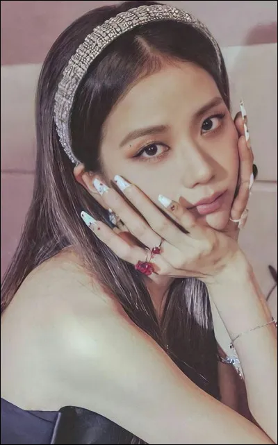 Quel âge a Jisoo (en septembre 2022) ?