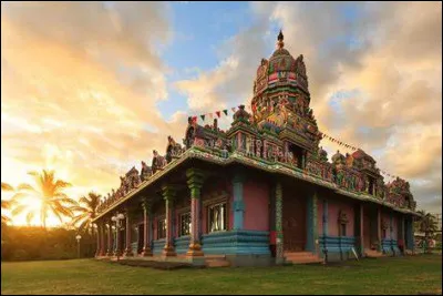 Au Sri Lanka, lequel de ces fruits Ganesh tient-il à l'occasion ?