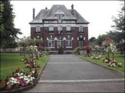 Ville de l'arrondissement des Andelys, Courcelles-sur-Seine se situe dans le département ...