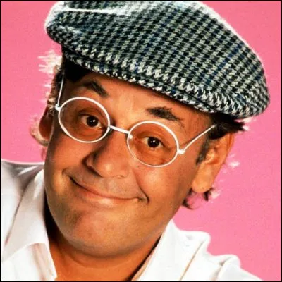 Quelle &eacute;mission t&eacute;l&eacute;vis&eacute;e humoristique a &eacute;t&eacute; pr&eacute;sent&eacute;e pendant douze ans par Jean Roucas ?