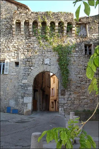 Complétez le titre de Georges-Emmanuel Clancier de 1995, "Une ombre..."