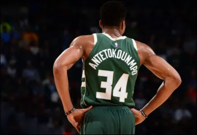 Giannis porte le numéro 34, à quoi ce numéro fait-il référence ?
