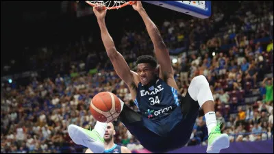 Dans quelle équipe joue-t-il actuellement ? (2022)