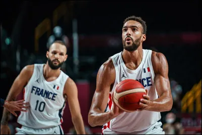 Quand a-t-il été nommé pour la première fois capitaine de l'Equipe de France ?