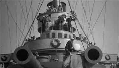 "Le Cuirassé Potemkine" est un long-métrage réalisé par Sergueï Eisenstein.