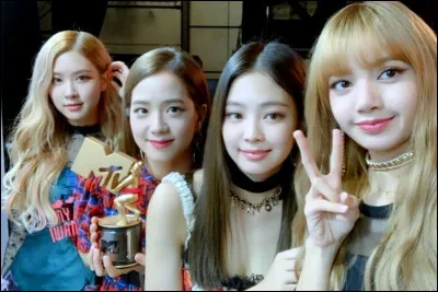 Qui voit-on en dernier dans le M/V''Playing With Fire'' ?