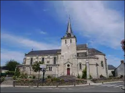 Vous avez sur cette image l'église Saint-Julien-le-Martyr, à Coudray. Commune des Pays-de-la-Loire, dans l'arrondissement de Château-Gontier, elle se situe dans le département ...