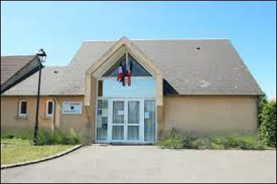 Village francilien, dans la Grande Couronne, Lommoye se situe dans le département ...