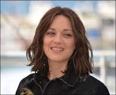A joué avec Marion Cotillard :