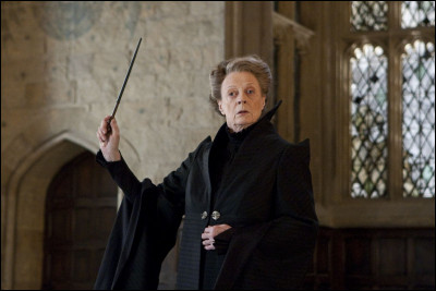 Minerva McGonagall - Minerva est une sorcière très douée. Après avoir fini sa scolarité à Poudlard, le ministère de la magie lui a proposé un poste. Mais dans quel département ?