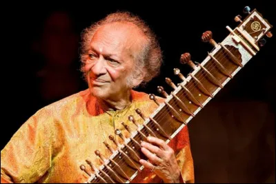 Qui est ce joueur de sitar dont l'un des albums studio s'intitule ''Passages'' ?