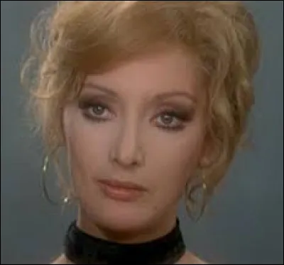 Quel est le nom de cette lady ?