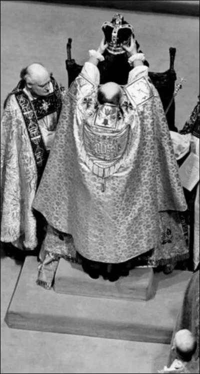 Quand Élisabeth II est-elle devenue reine dAngleterre ?