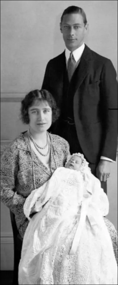 Qui étaient les parents de la reine Élisabeth II ?
