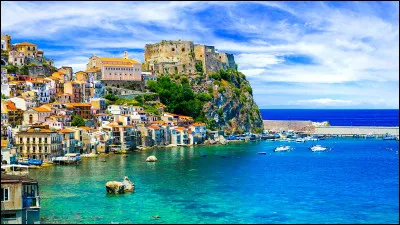 Où suis-je allée déguster une pizza au délicat caciocavallo, si je vous dis qu'elle est calabraise ?