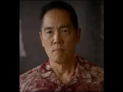 Quelle est l'arme de prédilection de Chozen ?