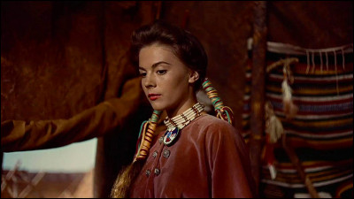 Dans "la prisonnière du désert", quelle actrice est Debbie, enlevée par les Comanches ?