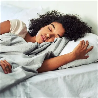 Quel rongeur nocturne poss&egrave;de un sommeil proverbial ?