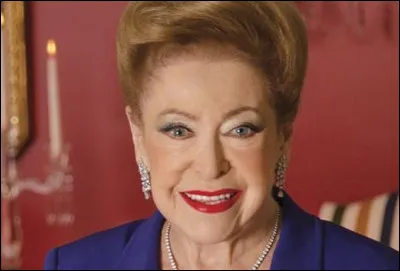 Qui est cette romancière, auteure du polar ''Douce Nuit'' ?