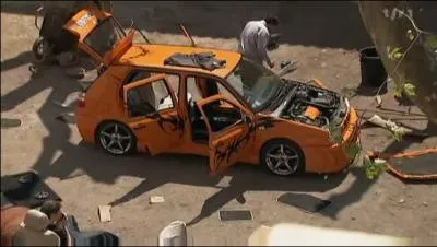 Qui a dmoli la voiture de Jean Paul ?