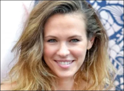 Quelle est cette chanteuse, interprète du titre ''La Positive Attitude'' ?