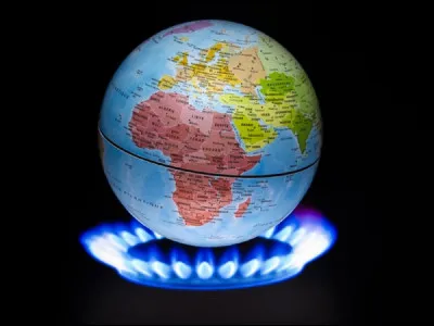 Quel est le nom du rejet ou doute injustifié du consensus scientifique sur le rythme et l'ampleur du réchauffement planétaire ?