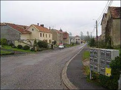 Village franc-comtois, dans l'aire d'attraction Vésulienne, Cubry-lès-Faverney se situe dans le département ...