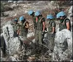 Pour viter tous dbordements, on trouve des casques bleus  Nicosie. Les casques bleus sont les soldats de...