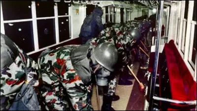 Quel gaz, poison mortel, a été utilisé dans la métro de Tokyo lors d'un attentat qui a fait 13 morts en 1995 ?