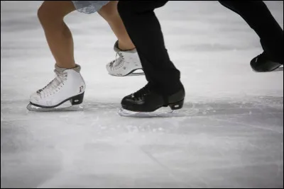 Sport : quel est le nom de ce saut piqué en patinage artistique ?