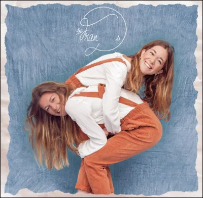 Quel est ce duo français de musique pop acoustique, composé des chanteuses et guitaristes, Anne Coste et Jacinthe Madelin ?