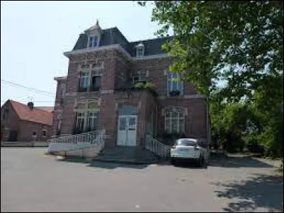 Ville des Hauts-de-France, dans l'arrondissement de Lille, Thumeries se situe dans le département ...