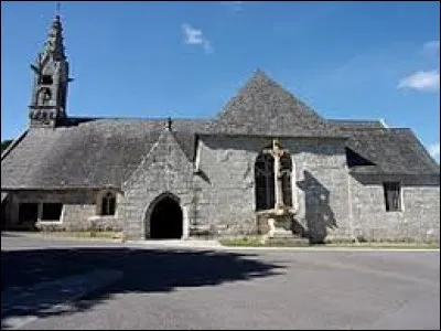 Vous avez sur cette image l'église Saint-Conogan, à Lanvénégen. Commune bretonne, dans l'arrondissement de Pontivy, elle se situe dans le département ...