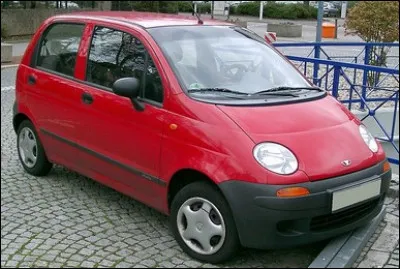 Quelle est cette coréenne fabriquée de 1998 à 2005 qui mesure moins de 3,5 m pour 4 place ?