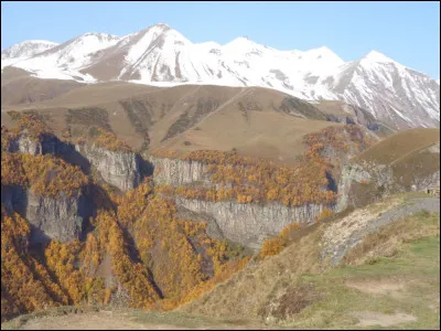 Quelle boissons les Géorgiens, ou plutôt les Proto-Géorgiens puisque nous remontons ici au néolithique, furent-ils les premiers à produire à partir du septième millénaire avant notre ère ?