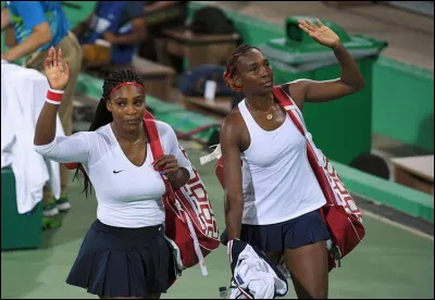 Qui sont ces 2 soeurs, V&eacute;nus et Serena, stars am&eacute;ricaines mondiales des courts de tennis ?