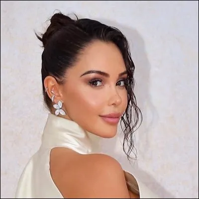 Télévision : quel est le nom de cette célèbre candidate de télé réalité ?