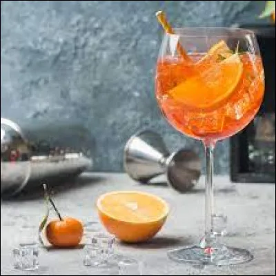 Comment se nomme ce cocktail orangé à base de prosecco, d'eau gazeuse et d'une rondelle d'orange ?