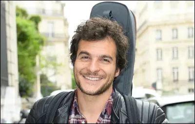 Qui est ce chanteur, interprète du titre'' Entre gifle et caresse'' ?