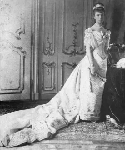 Vrai ou faux ? Marie-Valérie d'Autriche est la seule enfant qui a été élevée par l'impératrice Sissi.