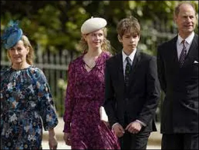 Quel âge James avait-il lors du décès de sa grand-mère ?