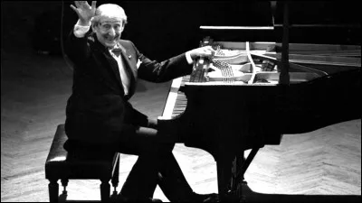 Qui est ce Vladimir, pianiste mythique russe admiré pour la puissance de son jeu et considéré comme le plus grand pianiste de son temps, mort en 1989 ?