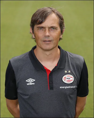 Pour quelle équipe nationale le footballeur Philip Cocu a-t-il joué de 1996 à 2006 ?