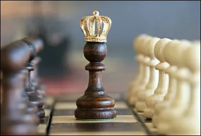 Quand le règne d'Auguste s'achève-t-il ?