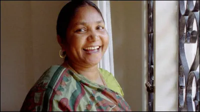 A partir de là, tous les jours, Phoolan est enfermée dans une cabane, battue et violée pendant des heures : vrai ou faux ?