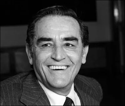 Qui est cet acteur italien qui joue le rôle de Walter dans le film ''Riz amer'', réalisé par Giuseppe De Santis ?