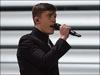 Quand est né Loïc Nottet ?